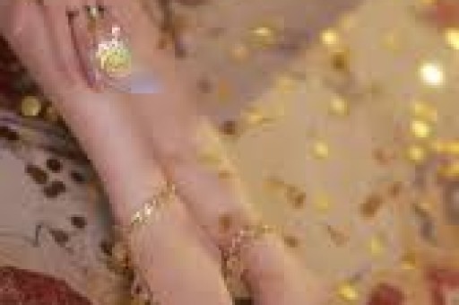 【绝对爆款】彻底炸锅！顶流片场停工大瓜网友：滤镜碎成渣！